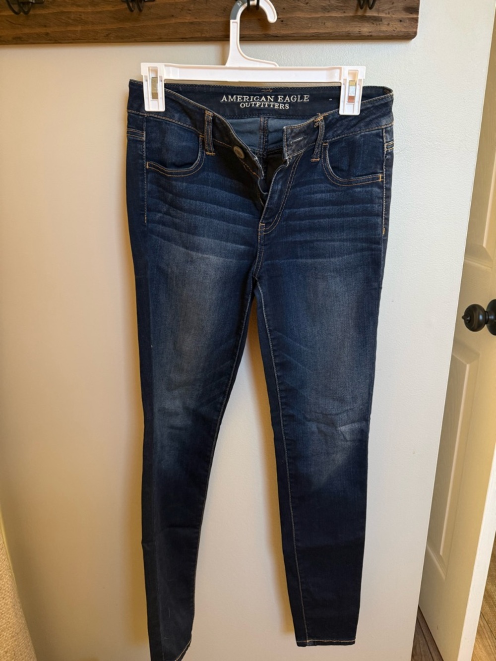 American Eagle Outfitters Indigo Wash High-Rise Skinny Jeans